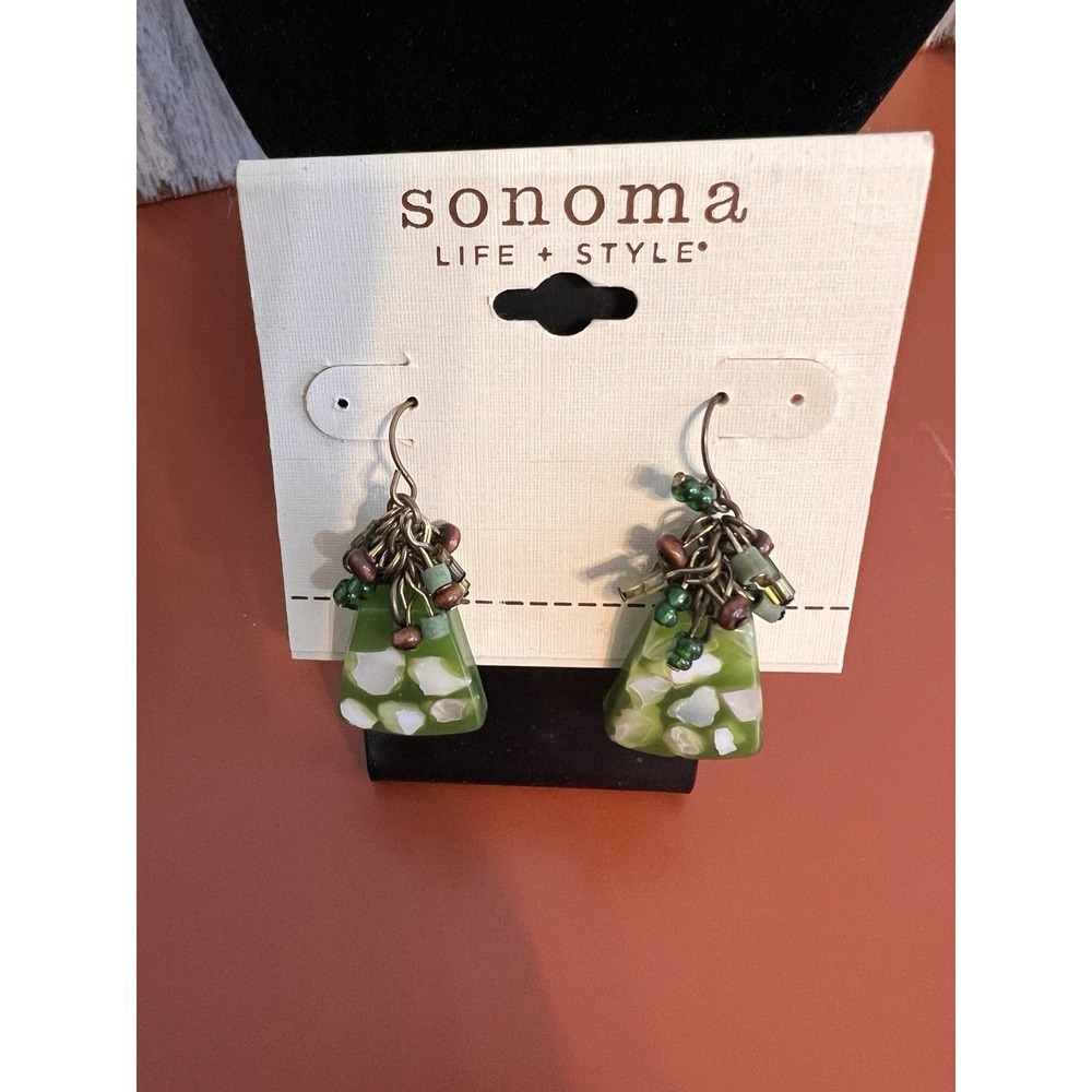Sonoma Lifestyle Costume Jewelry Pierced Earrings Dangle Green Shell‎ style